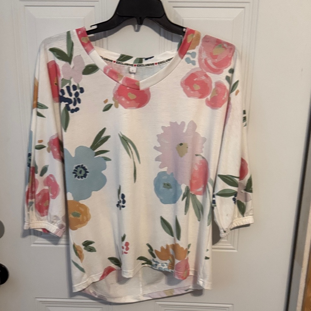 Exclusive Floral Print Women's Top
